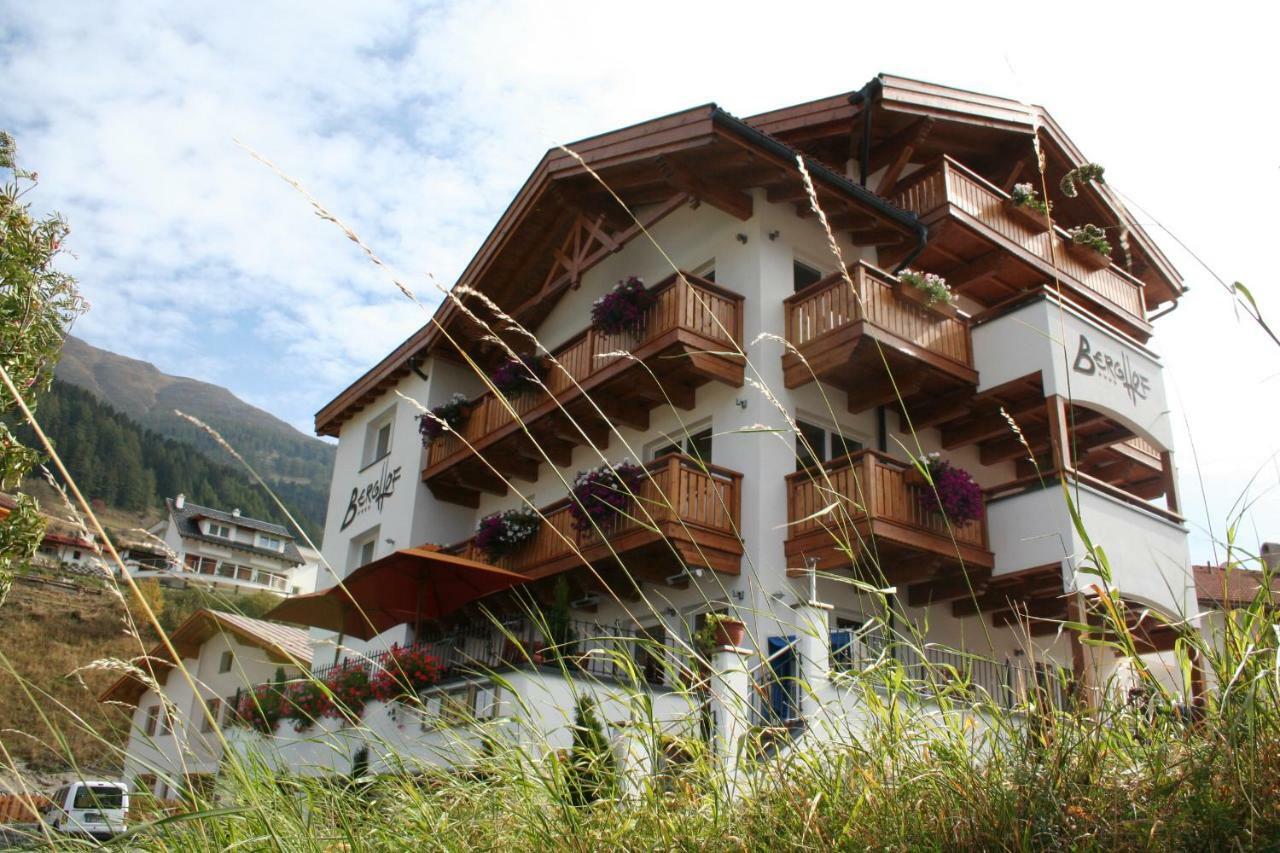 Hotel Berghof Nauders Exterior photo